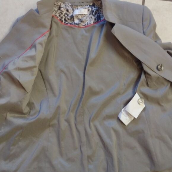 Basler fitted grey blazer w faux leather detailing - Picture 12 of 12